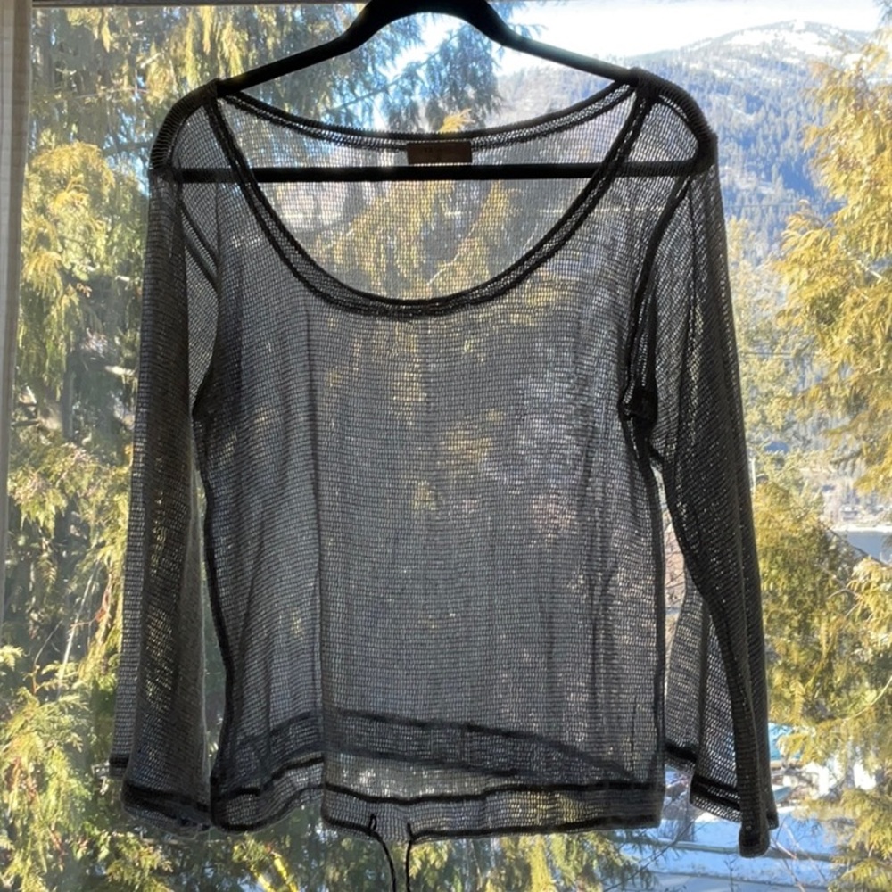 Language 3/4 sleeve M sweater.